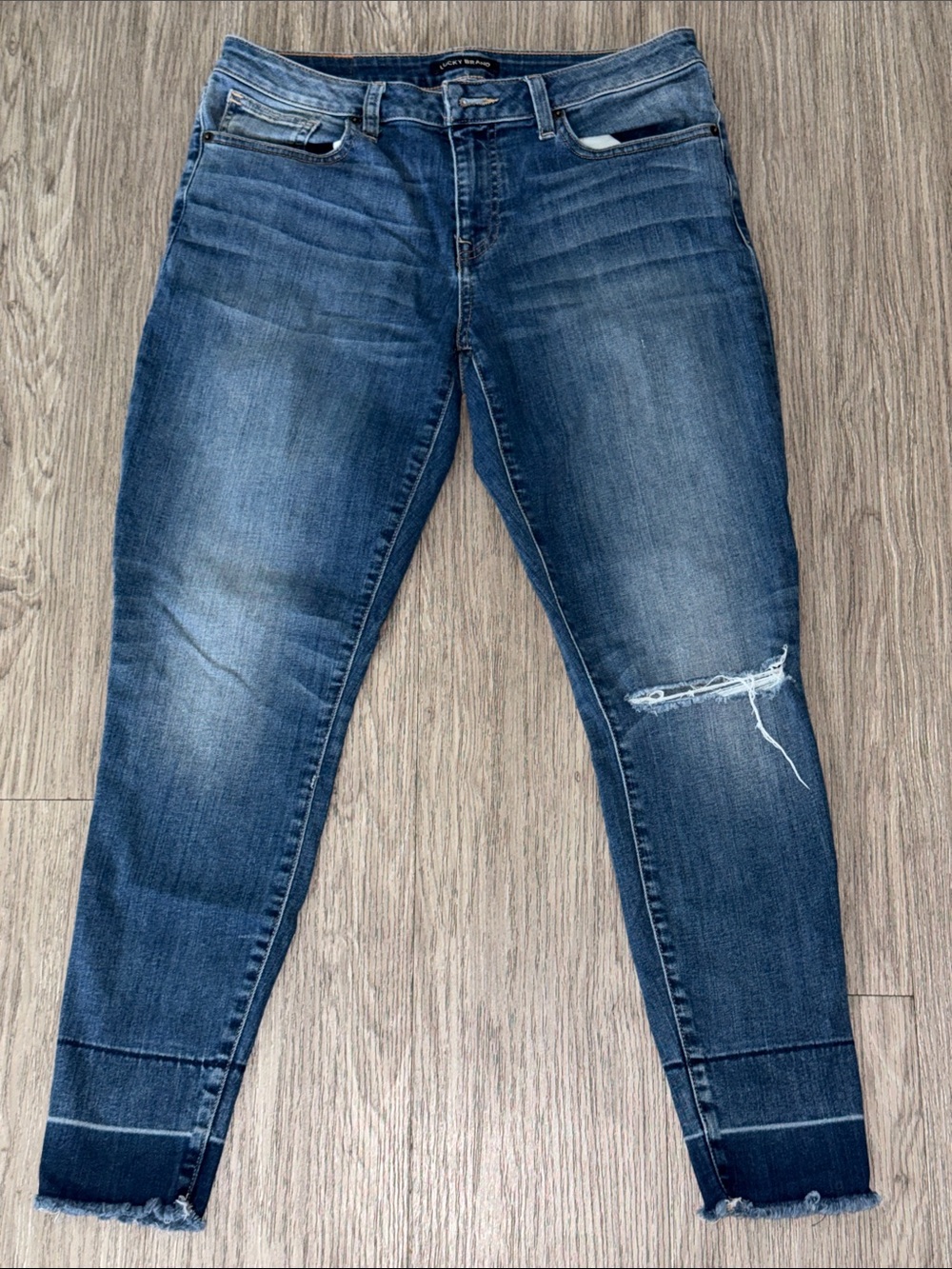 Lucky Brand Women's Dark Blue Distressed Skinny Low Rise Jeans Size 31